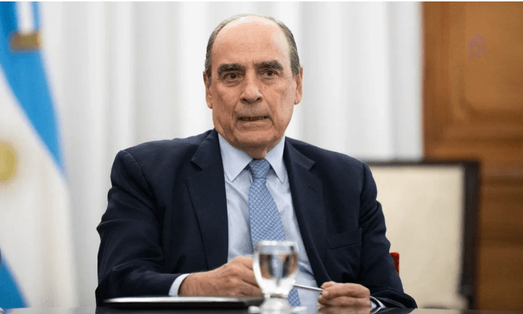 Francos, duro con Adorni: “Yo nunca hubiera estado en esa situación”