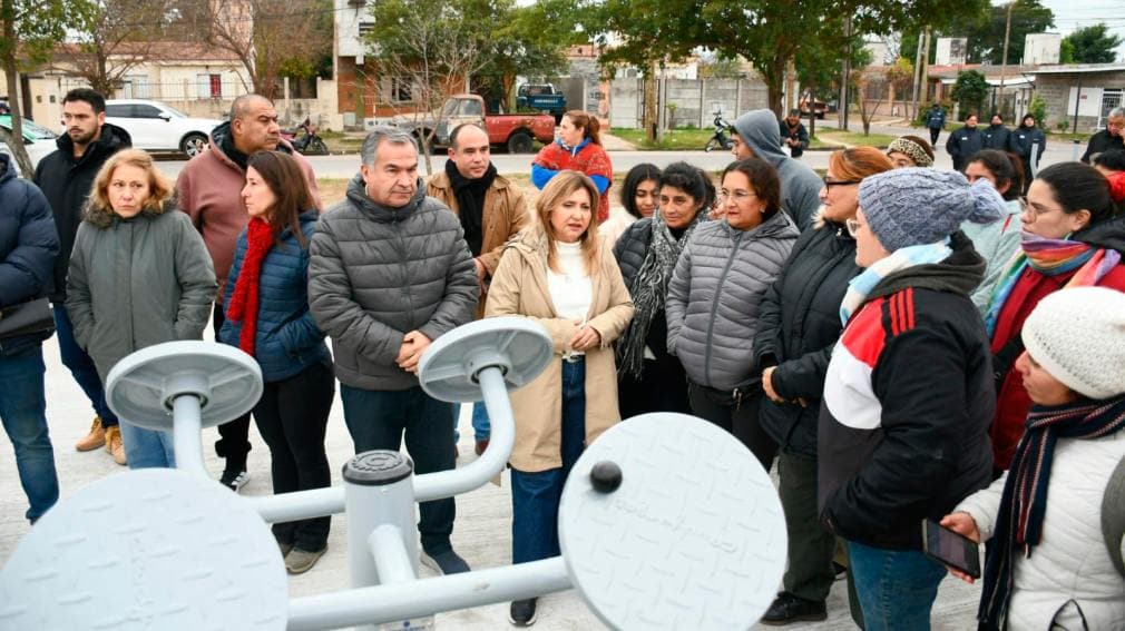 Fuentes y Benavente supervisaron obras en plazas del Siglo XXI