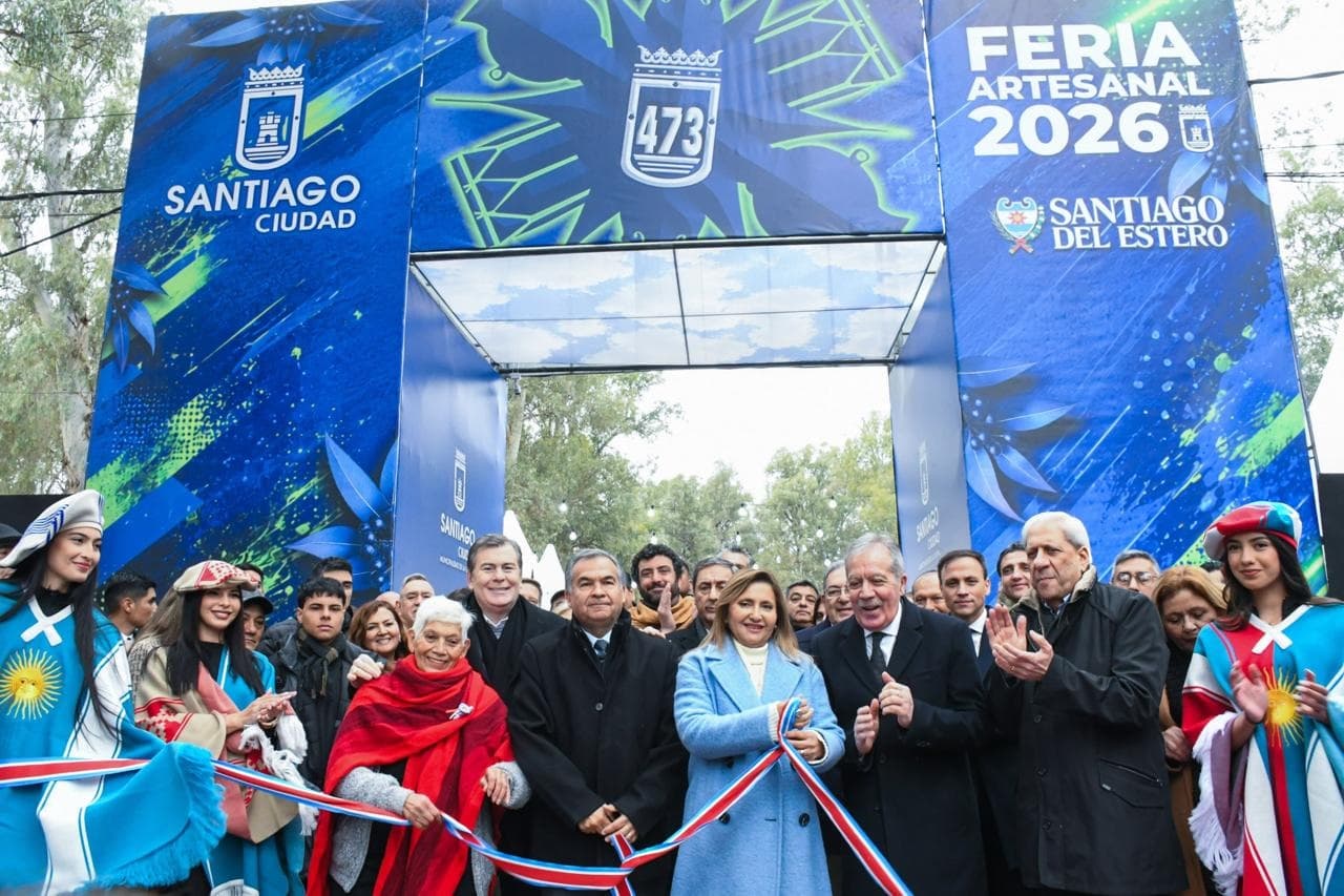 El gobernador Suárez, el senador Zamora y la intendente Fuentes inauguraron la Feria Artesanal 2026