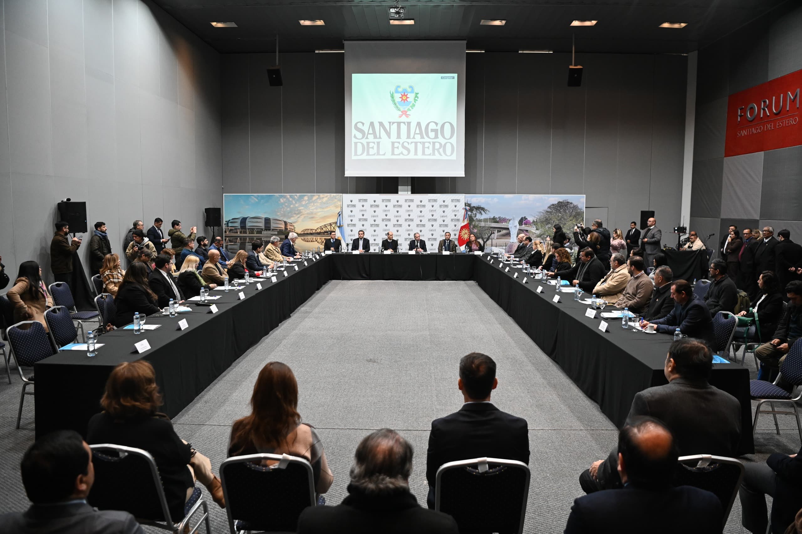 La provincia firmó un convenio marco de cooperación y fortalecimiento de capacidades técnicas para la gestión pública