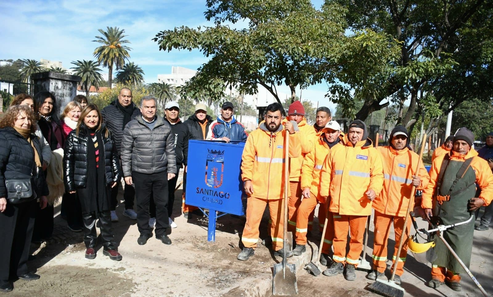 Fuentes y Benavente supervisaron trabajos de limpieza y colocación de cestos en el barrio Belgrano