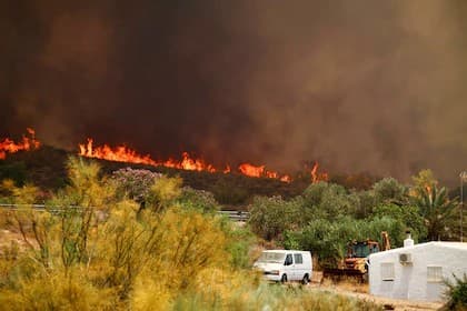 El peor incendio de la historia de Andalucía arrasa casi 4.000 hectáreas en Almería y deja 12 muerto