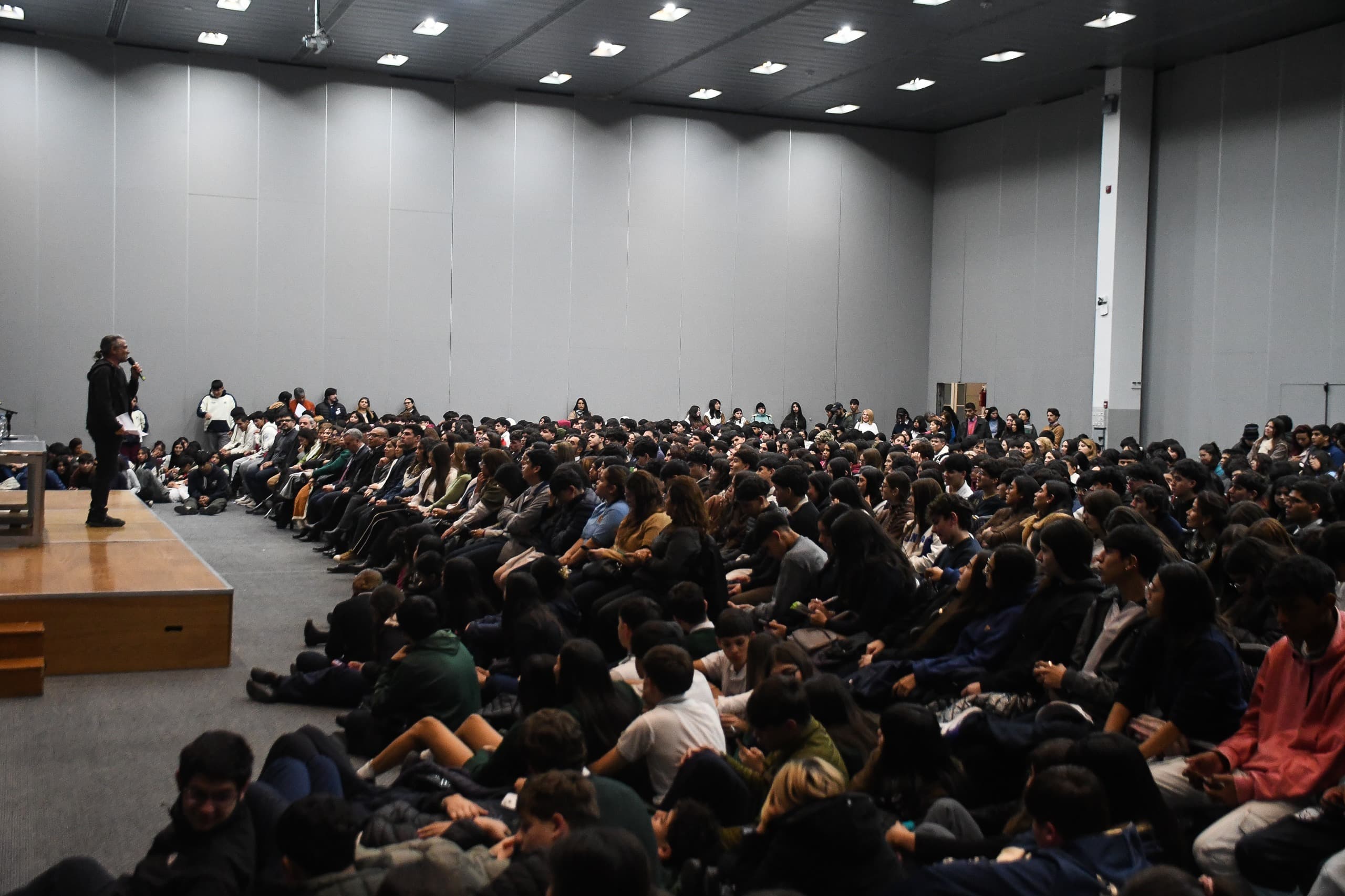 Estudiantes de toda la provincia participan del programa "Jovenes y Democracia"