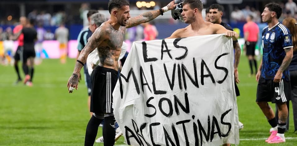 A qué sanción se expone Argentina por mostrar la bandera con la leyenda “Las Malvinas son argentinas” y cuál es el antecedente en Mundiales