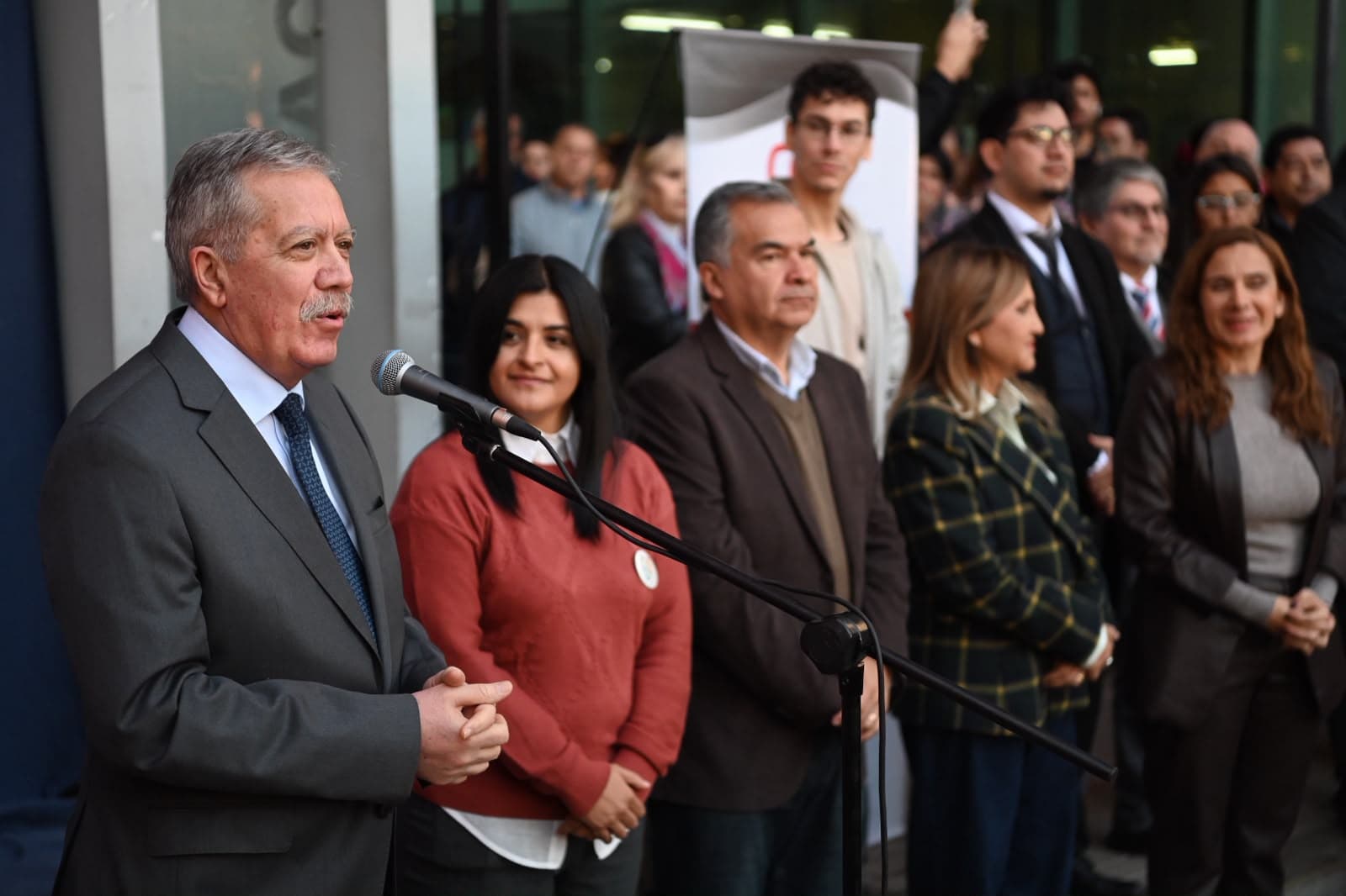 El gobernador participó de la Apertura de la 1° Muestra Anual del Instituto Superior de Bellas Artes