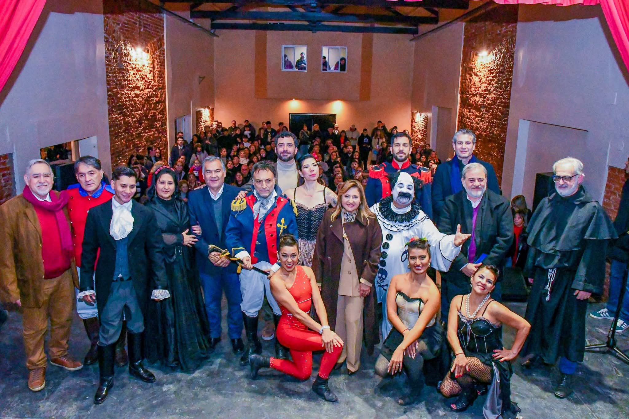 La intendente Fuentes encabezó la inauguración y puesta en valor del Teatro del Pueblo